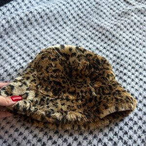 On sale 💓Urban Outfitters Animal Print Faux Fur Hat